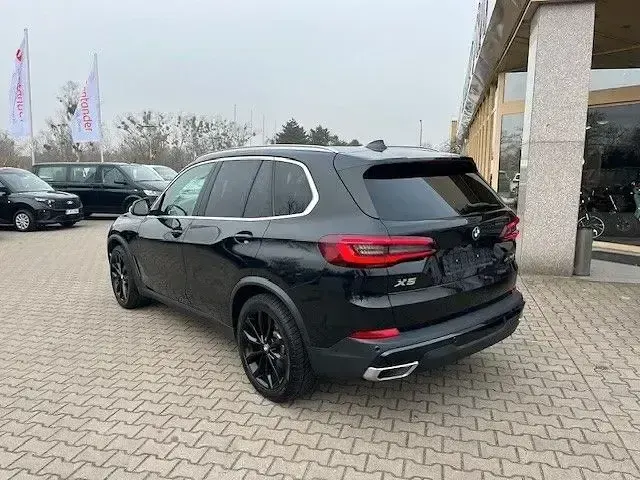 Gebraucht BMW X5 Sport Line 231 PS (169 kW) 2021 Schwarz SUV