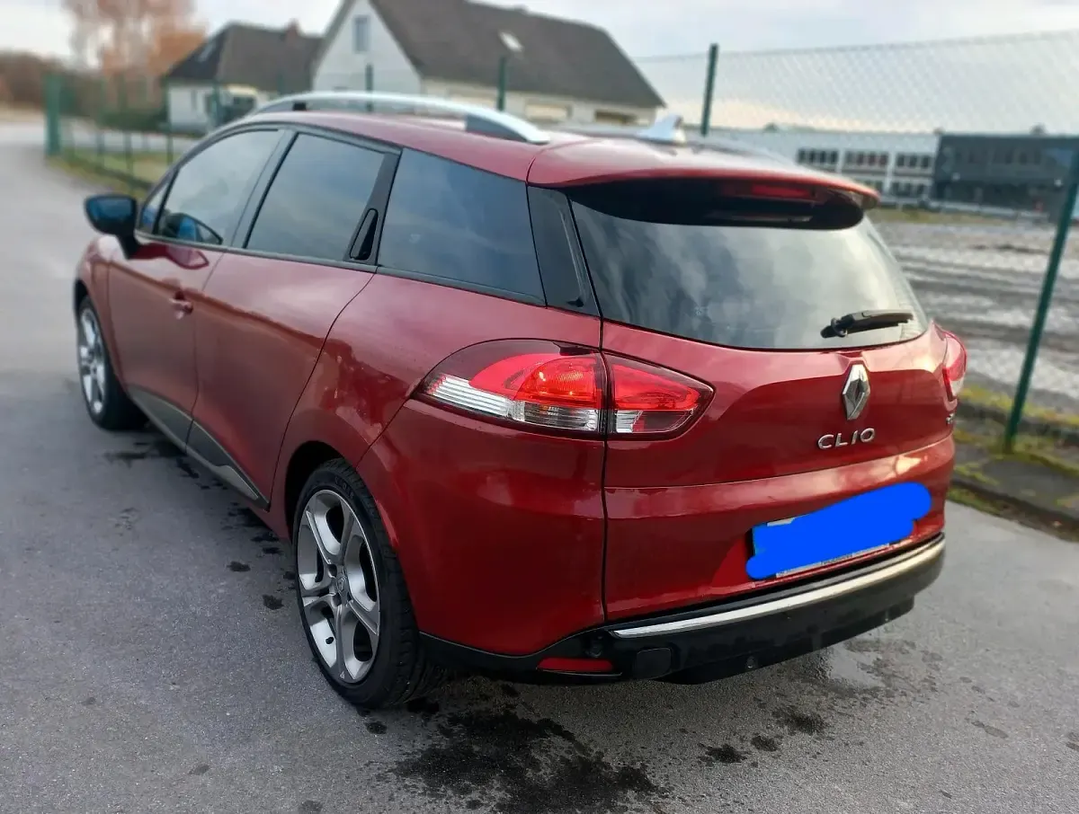 Gebraucht Renault Clio GrandTour 90 PS (66 kW) 2016 Rot Kombi