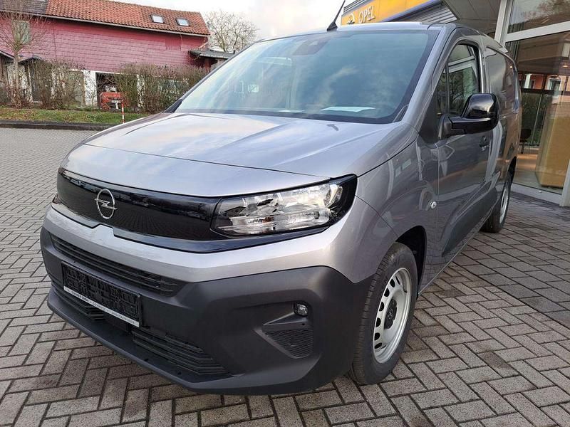 Neu Opel Combo Basis 131 PS (96 kW) 2025 Grau Kombi