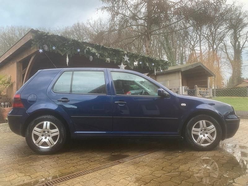 Gebraucht VW Golf IV 72 PS (52 kW) 2002 Blau Kleinwagen