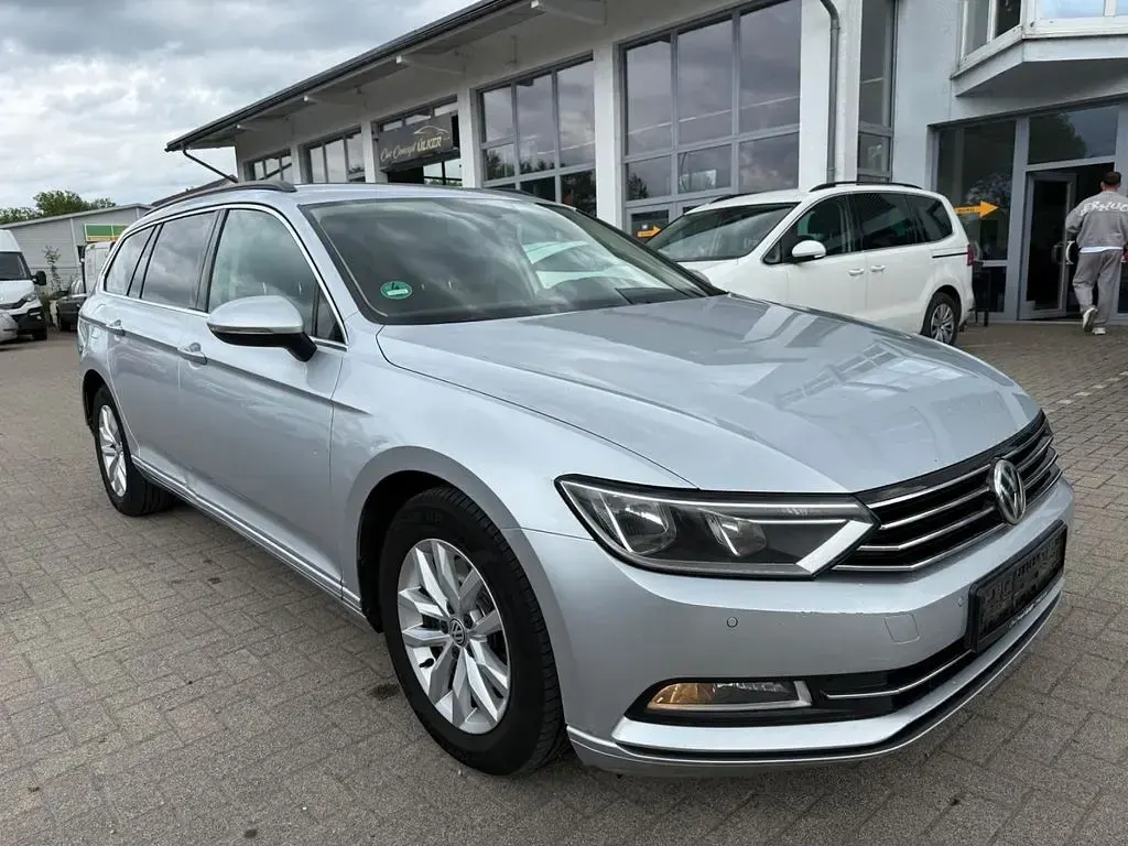 Gebraucht VW Passat Comfortline 150 PS (110 kW) 2015 Silber Kombi
