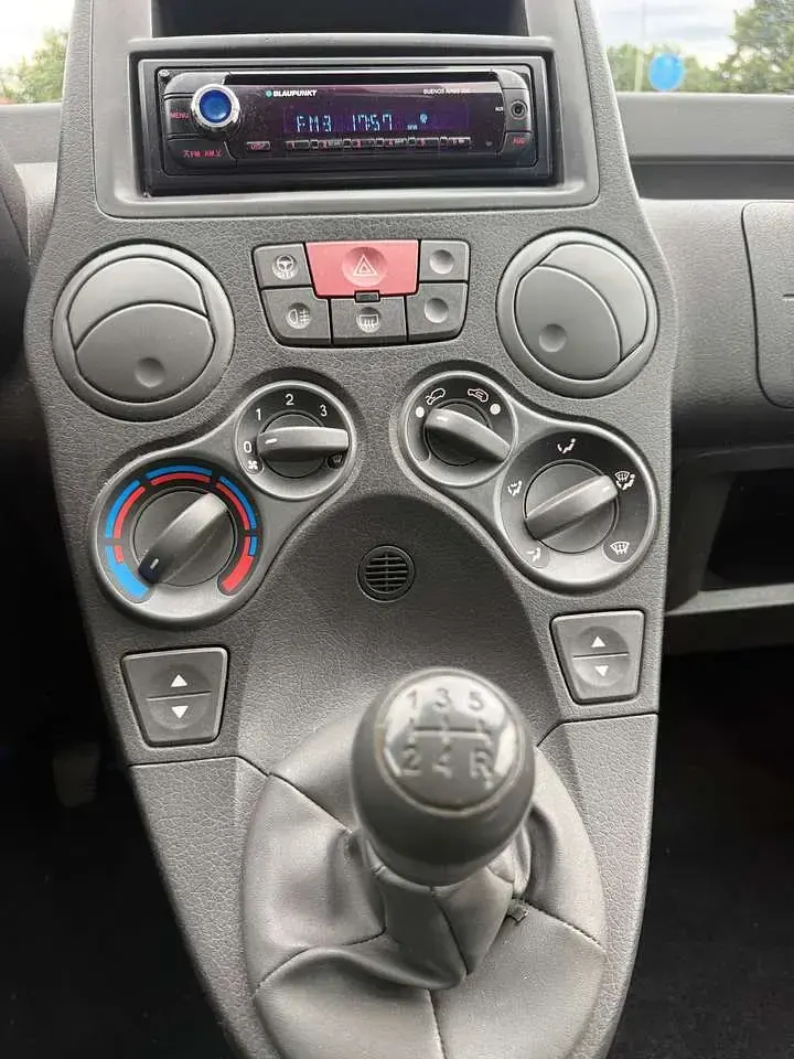 Gebraucht Fiat Panda Active 54 PS (39 kW) 2009 Silber met. Kleinwagen