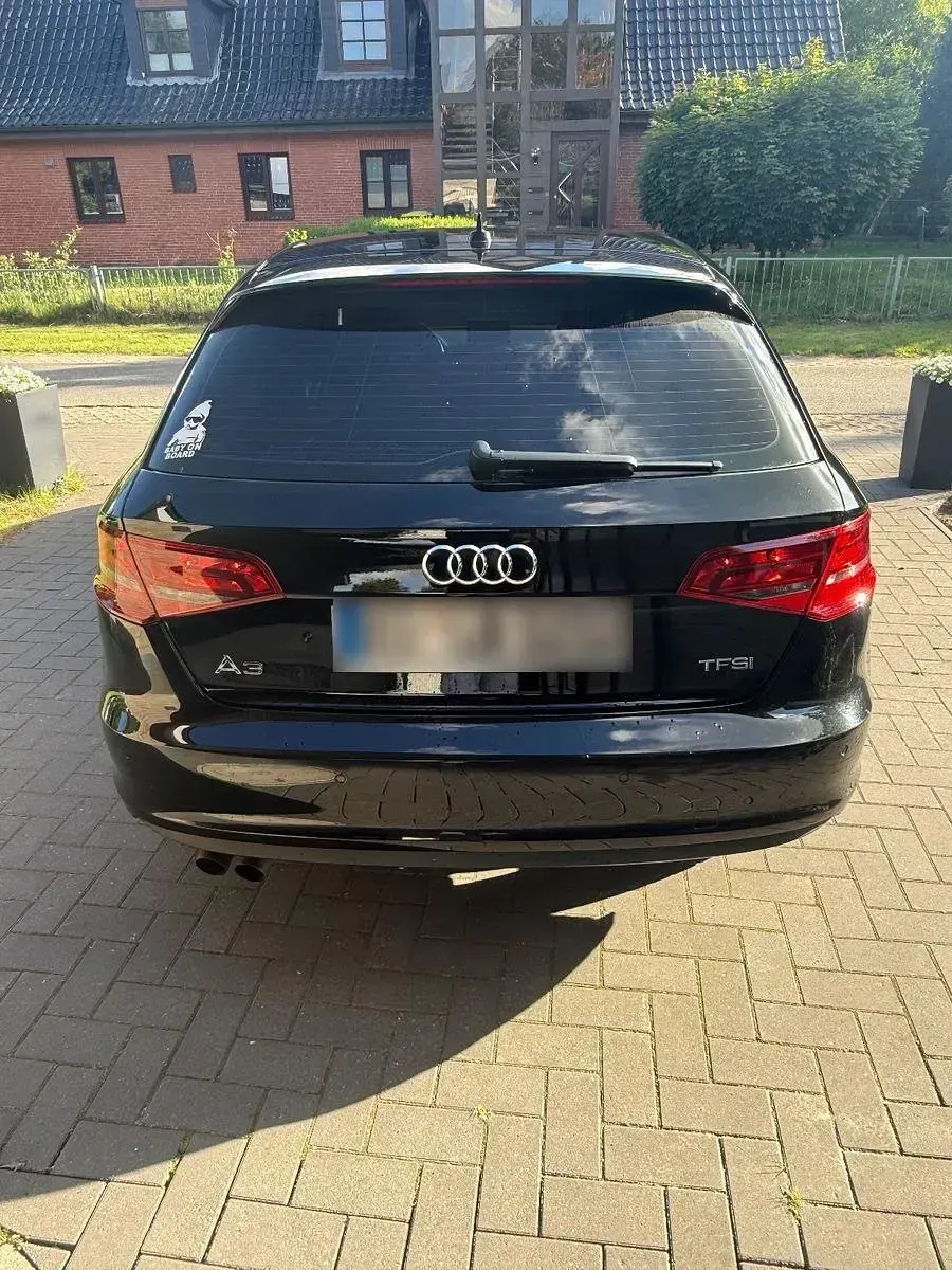Gebraucht Audi A3 Ambiente 122 PS (89 kW) 2013 Schwarz Kleinwagen