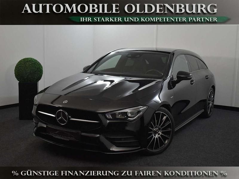 Kosmosschwarz metallic Gebraucht 2021 Mercedes CLA180 AMG Limousine | 25.900 € (Guter Preis) - Bild 1/4