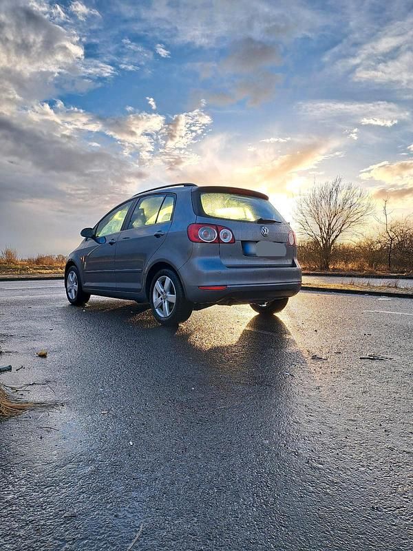 Gebraucht VW Golf VI Trendline 105 PS (77 kW) 2011 Grau Kleinwagen