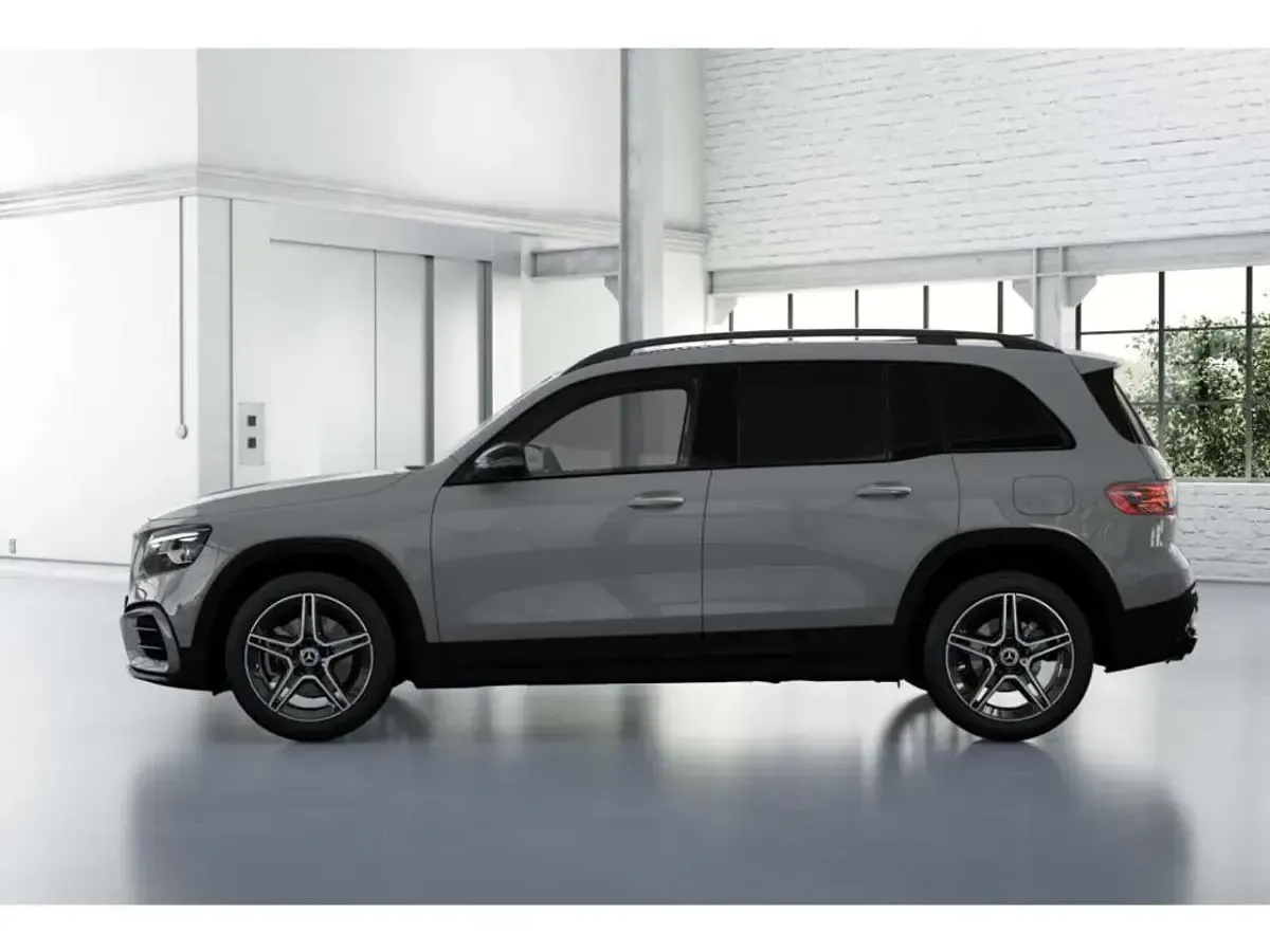 Gebraucht Mercedes GLB200 AMG 150 PS (110 kW) 2025 Grau SUV