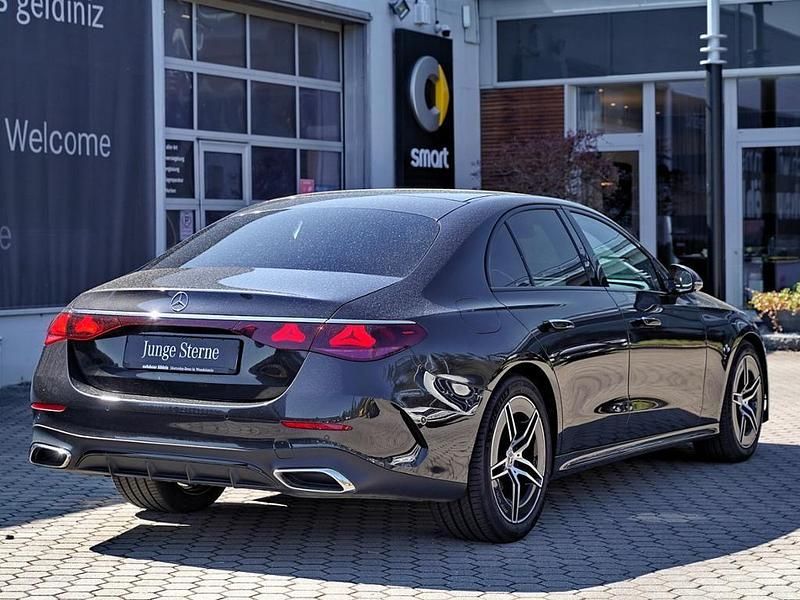 Gebraucht Mercedes E220 AMG 197 PS (144 kW) 2024 Grau Limousine