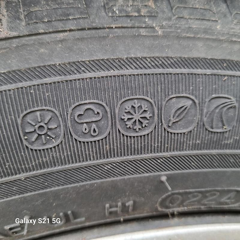 Second-hand Renault Modus 75 CP (55 kW) 2005 Argintiu Monovolum