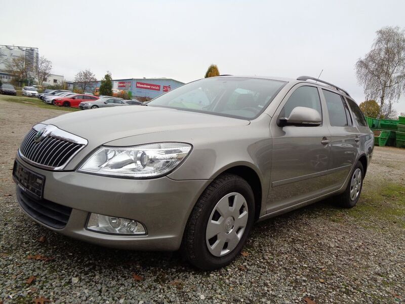 Beige Gebraucht 2009 Skoda Octavia Ambiente Kombi | 5.300 € (Fairer Preis) - Bild 1/4