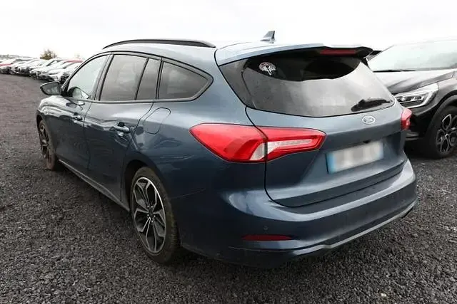 Gebraucht Ford Focus ST-Line X 150 PS (110 kW) 2021 Chroma blau metallic chroma blau metallic Kombi