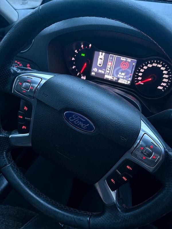 Gebraucht Ford S-MAX S 160 PS (117 kW) 2011 Schwarz Van / Kleinbus