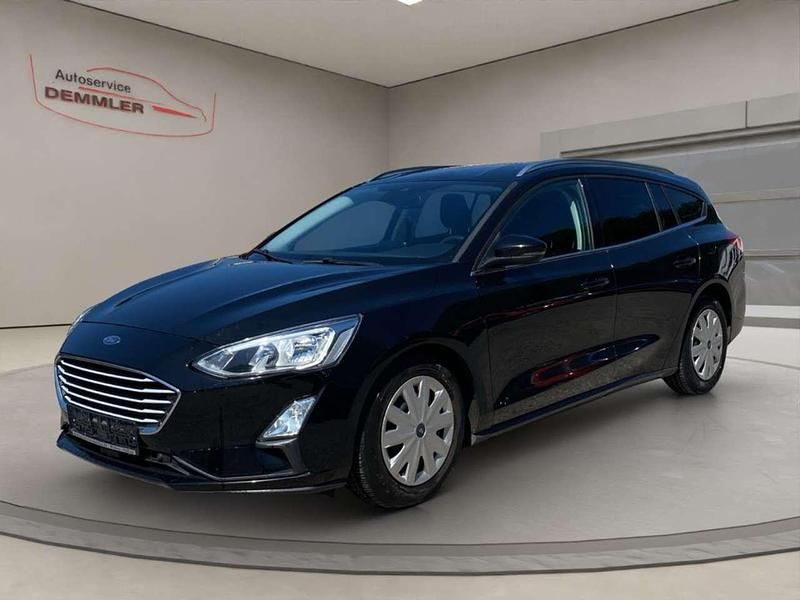 Iridiumschwarz metallic Gebraucht 2018 Ford Focus Cool & Connect Kombi | 10.900 € (Fairer Preis) - Bild 1/4