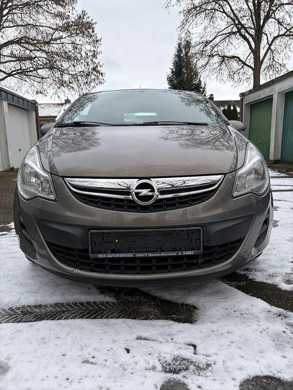 Gebraucht Opel Corsa Selection 69 PS (50 kW) 2013 Braun Kleinwagen