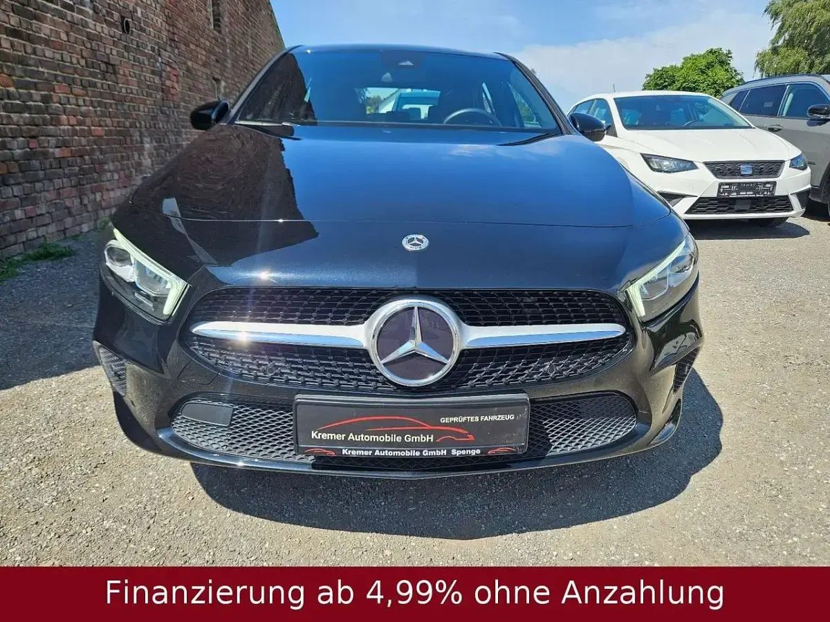 Gebraucht Mercedes A200 Progressive 163 PS (119 kW) 2022 Schwarz Limousine