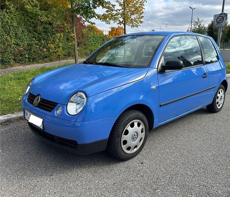Blau Gebraucht 2003 VW Lupo Basis Kleinwagen | 2.249 € - Bild 1/4