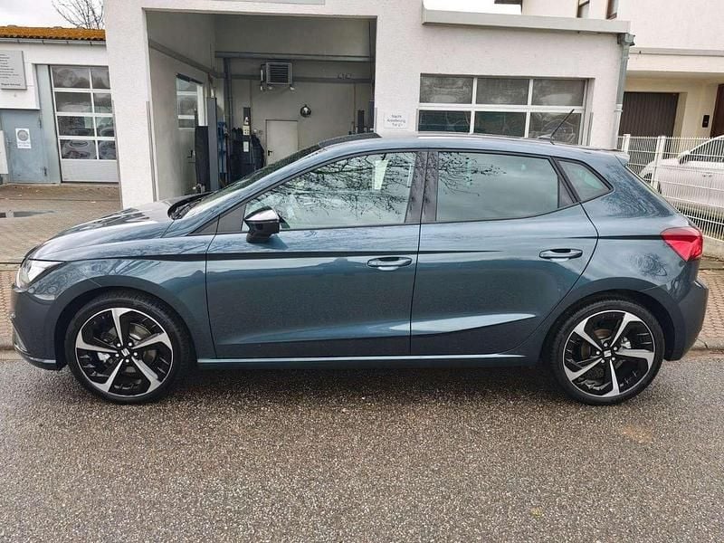 Neu Seat Ibiza FR 116 PS (85 kW) 2026 Magnetic tech grey Kleinwagen