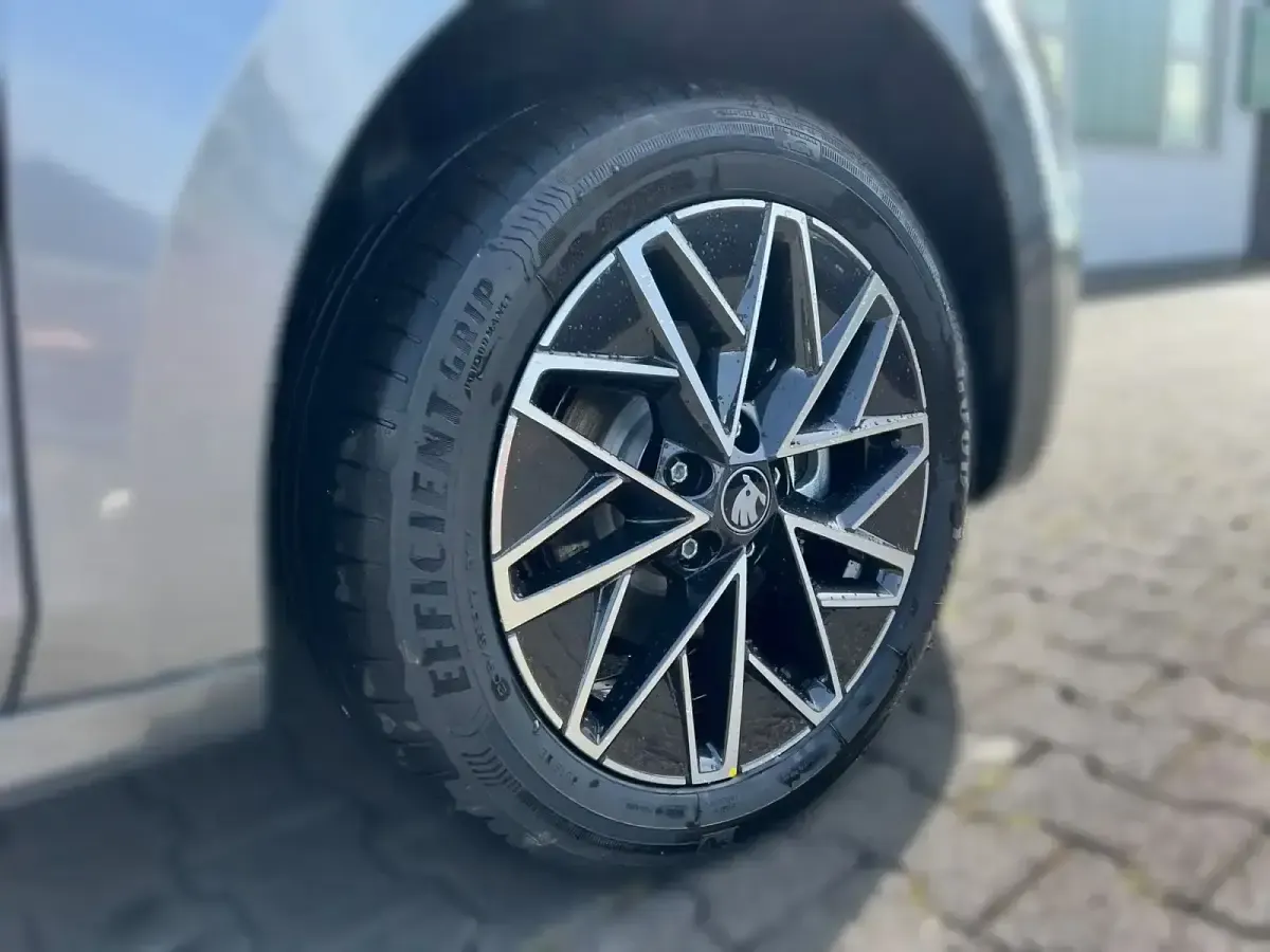 Neu Skoda Octavia 150 PS (110 kW) 2025 Grau Kombi