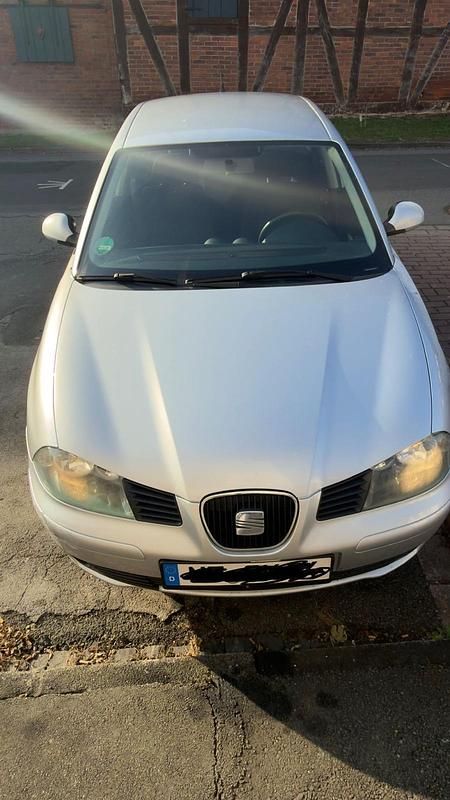 Silber Gebraucht 2006 Seat Ibiza Kleinwagen | 1.200 € - Bild 1/4