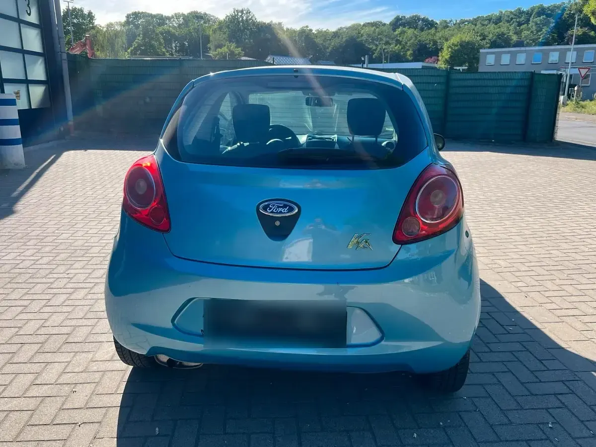 Gebraucht Ford Ka Titanium 70 PS (51 kW) 2012 Blau Kleinwagen