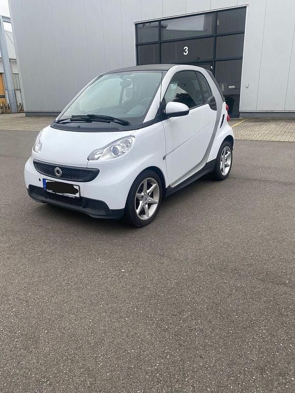 Weiß Gebraucht 2015 Smart ForTwo Coupé Pure Coupé | 7.250 € (Superpreis) - Bild 1/4