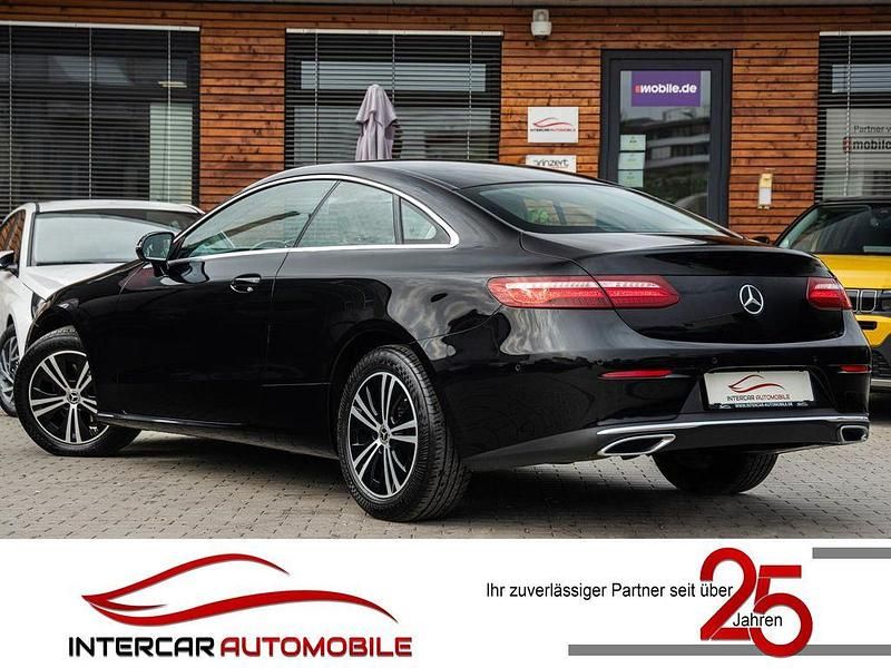 Gebraucht Mercedes E200 Avantgarde 184 PS (135 kW) 2018 Obsidianschwarz  metalliclack Coupé