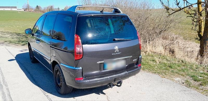 Gebraucht Peugeot 807 163 PS (119 kW) 2012 Grau Van / Kleinbus