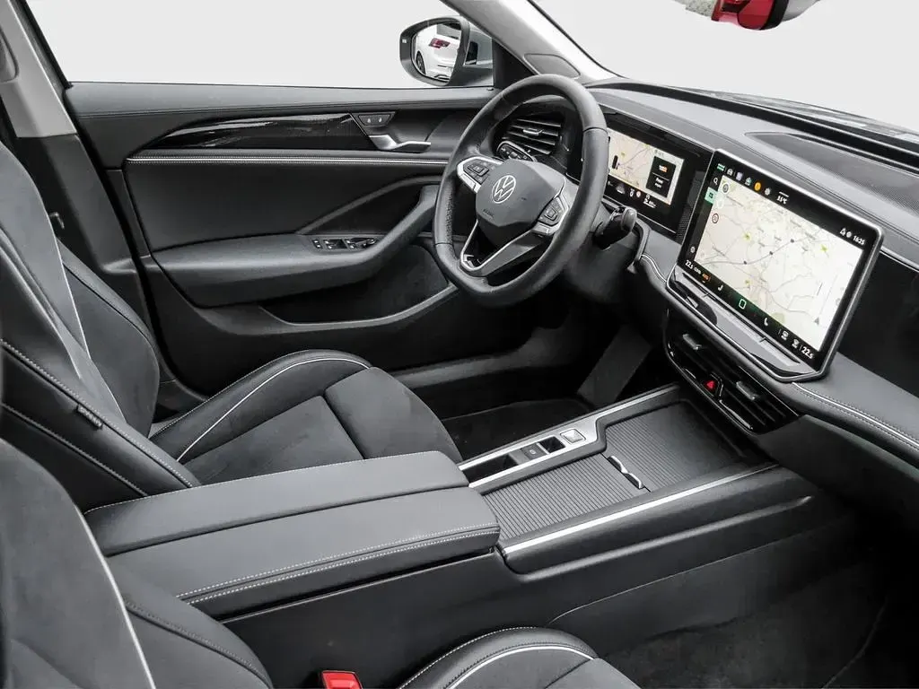 Gebraucht VW Passat Business 150 PS (110 kW) 2025 Grün Kombi