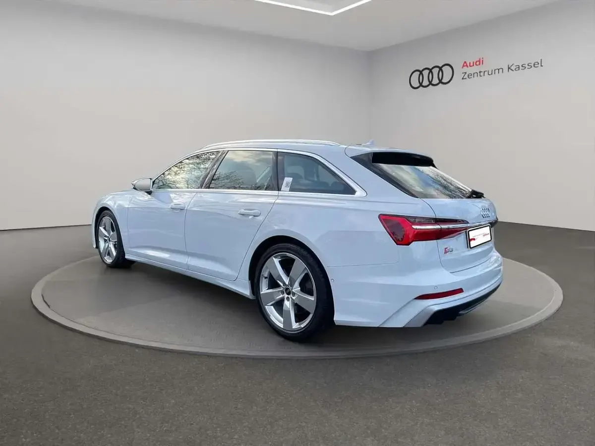 Gebraucht Audi S6 Sport 344 PS (253 kW) 2024 Gletscherweiß metallic Kombi