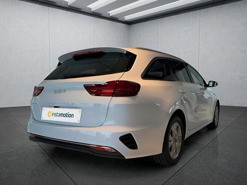Gebraucht Kia Ceed 99 PS (72 kW) 2025 Weiss Kleinwagen