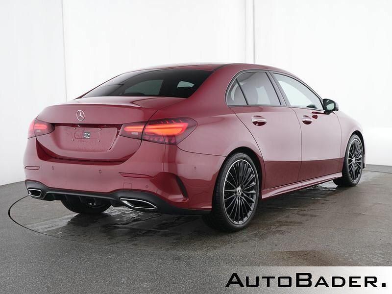 Gebraucht Mercedes A220 Premium 190 PS (139 kW) 2025 Rot Limousine