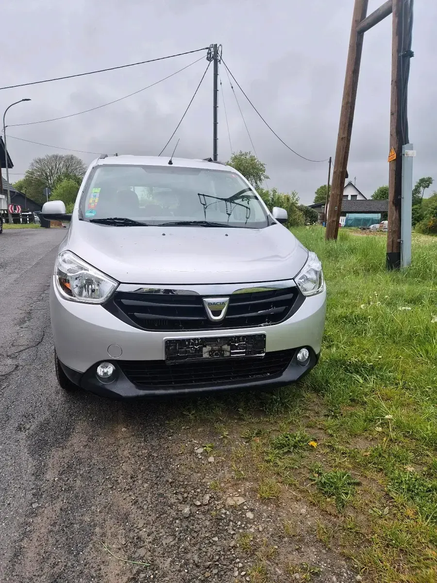 Gebraucht Dacia Lodgy 115 PS (84 kW) 2013 Van / Kleinbus