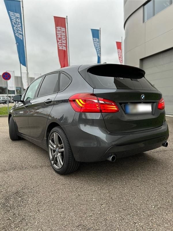 Gebraucht BMW 220 192 PS (141 kW) 2018 Grau Kombi