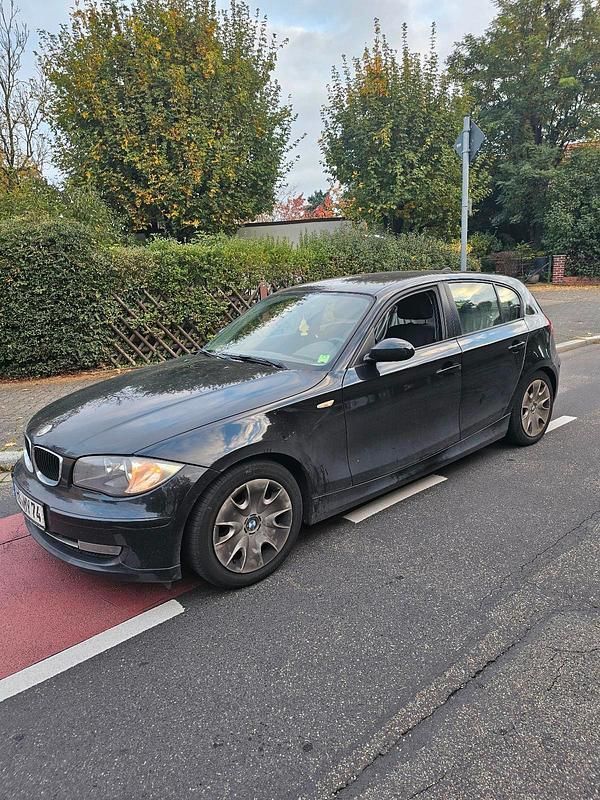 Schwarz Gebraucht 2007 BMW 118 Kleinwagen | 1.850 € (Superpreis) - Bild 1/4