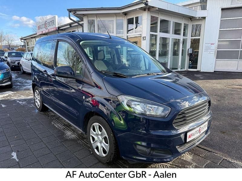 Blau Gebraucht 2017 Ford Tourneo Courier Trend Van / Kleinbus | 6.990 € (Fairer Preis) - Bild 1/4
