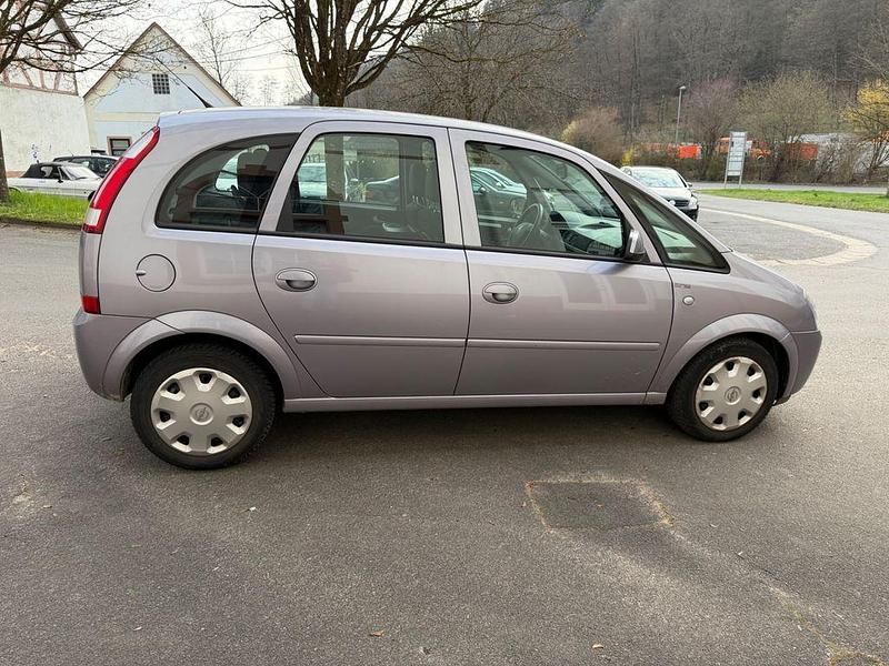 Gebraucht Opel Meriva Edition 90 PS (66 kW) 2005 Silber Van / Kleinbus