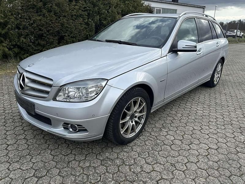 Gebraucht Mercedes C250 204 PS (150 kW) 2009 Iridiumsilber  metalliclack Kombi