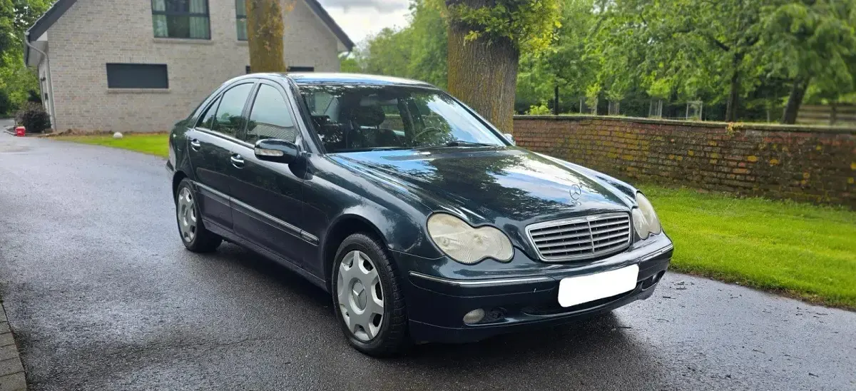 Occasion Mercedes C220 143 ch (105 kW) 2002 Bleue Berline