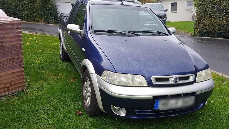 Blau Gebraucht 2005 Fiat Strada Abholung | 2.500 € (Teuer) - Bild 1/4