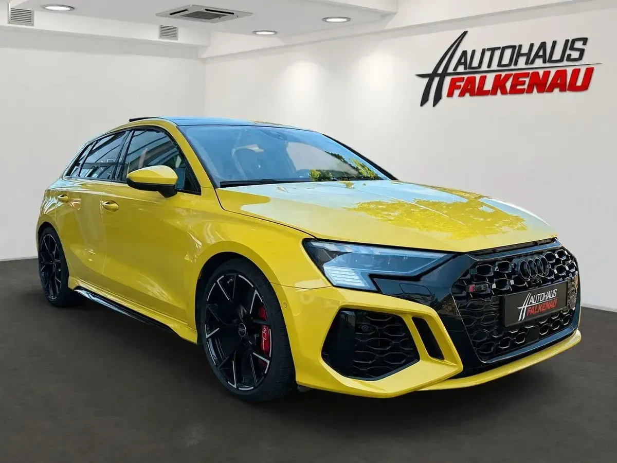 Gebraucht Audi RS3 Sport 400 PS (294 kW) 2022 Gelb Limousine