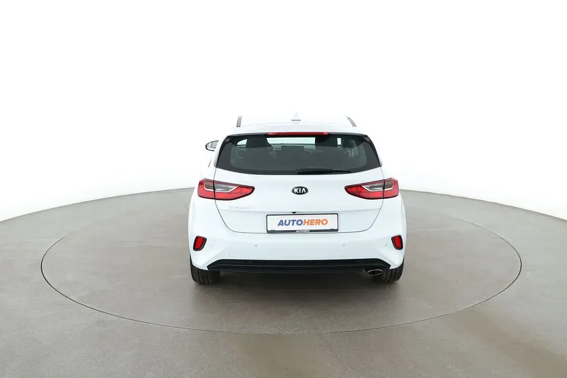 Gebraucht Kia Ceed Edition 7 2021 Weiß Kleinwagen