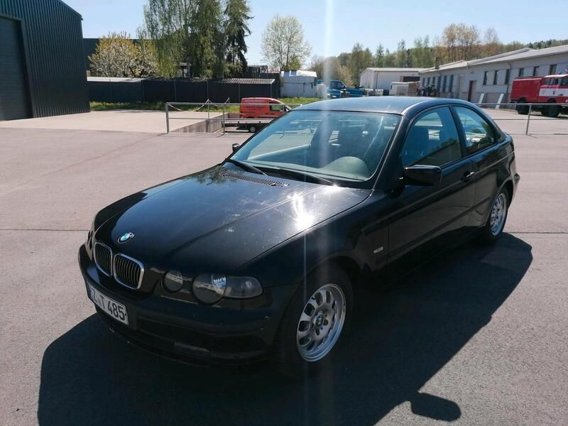 Schwarz Gebraucht 2002 BMW 316 Compact Kleinwagen | 1.100 € (Guter Preis) - Bild 1/4