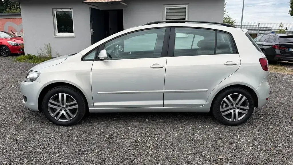Gebraucht VW Golf Plus Comfortline 122 PS (89 kW) 2009 Gold Van / Kleinbus