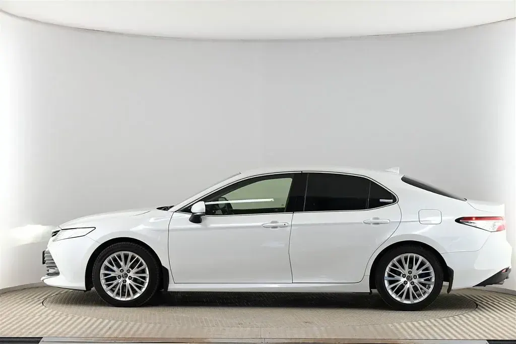 Gebraucht Toyota Camry Hybrid Executive 178 PS (130 kW) 2019 Weiß Limousine