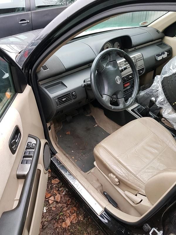 Gebraucht Nissan X-Trail 140 PS (102 kW) 2002 Schwarz SUV