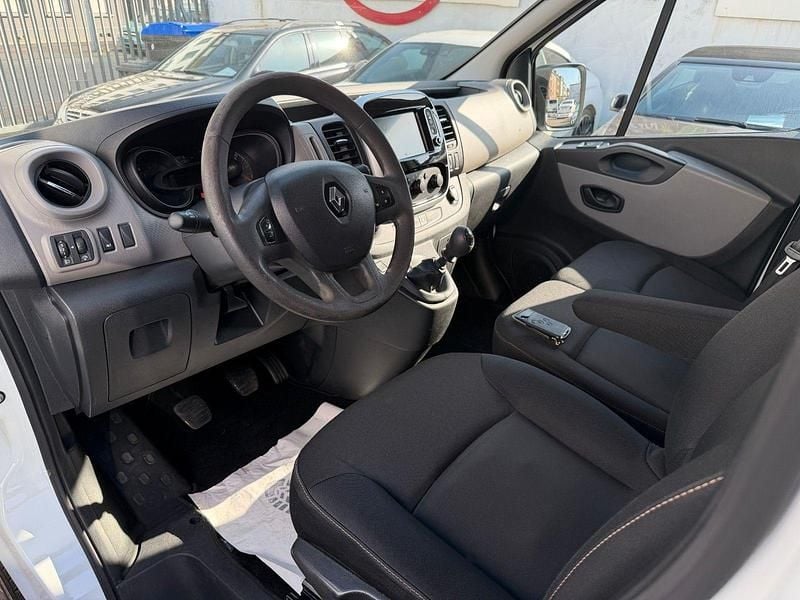 Usata Renault Trafic Expression 125 CV (91 kW) 2017 Bianco Monovolume