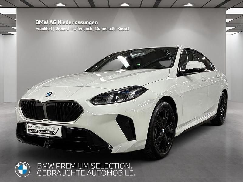 Weiß Gebraucht 2025 BMW 220 Shadowline Coupé | 35.990 € (Superpreis) - Bild 1/3
