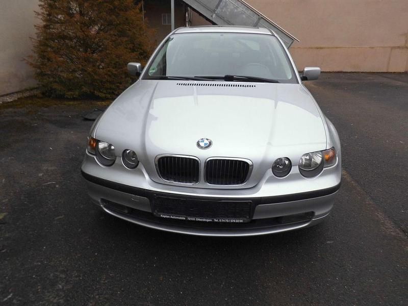 Gebraucht BMW 318 Lifestyle 143 PS (105 kW) 2004 Silber Limousine