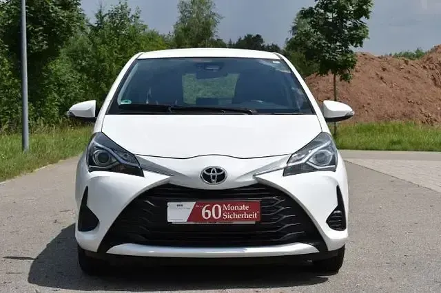 Gebraucht Toyota Yaris Comfort 72 PS (52 kW) 2020 Weiß Limousine