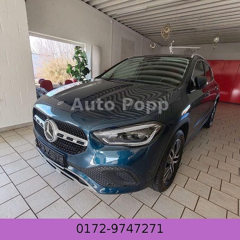 Gebraucht Mercedes GLA200 163 PS (119 kW) 2022 Blau SUV
