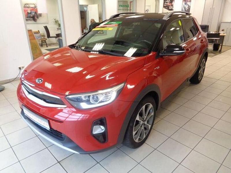 Rot Gebraucht 2018 Kia Stonic Platinum Edition SUV | 14.200 € (Fairer Preis) - Bild 1/4